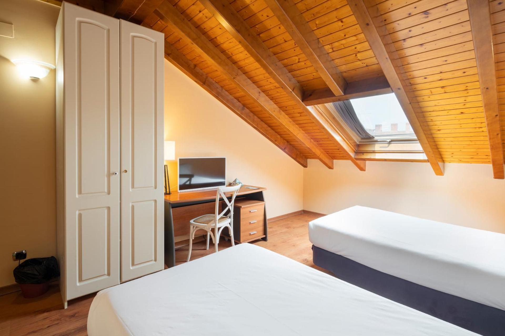 Hotel Alda Лалін Екстер'єр фото