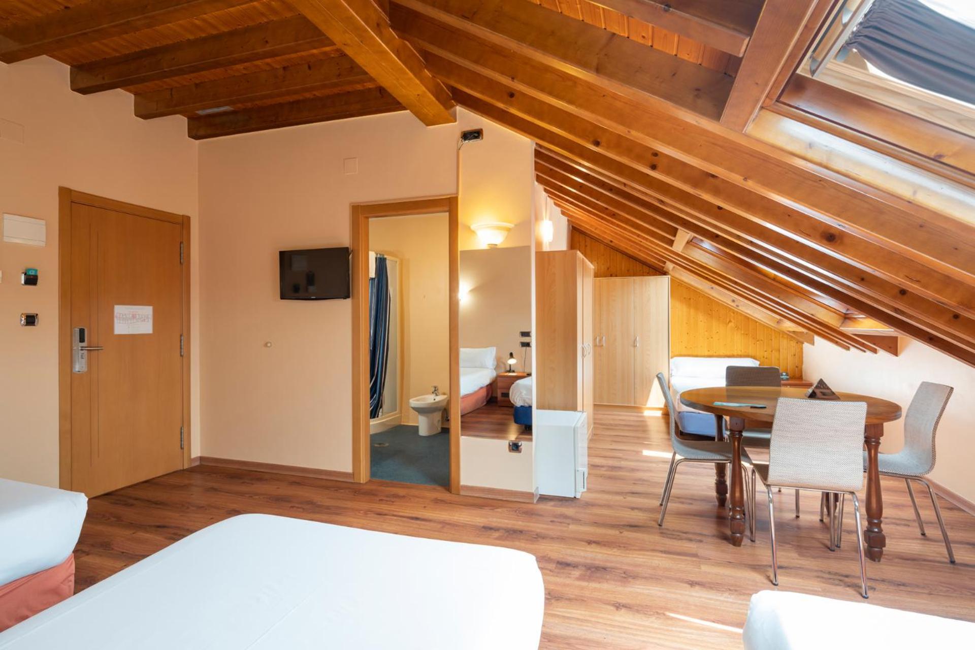 Hotel Alda Лалін Екстер'єр фото